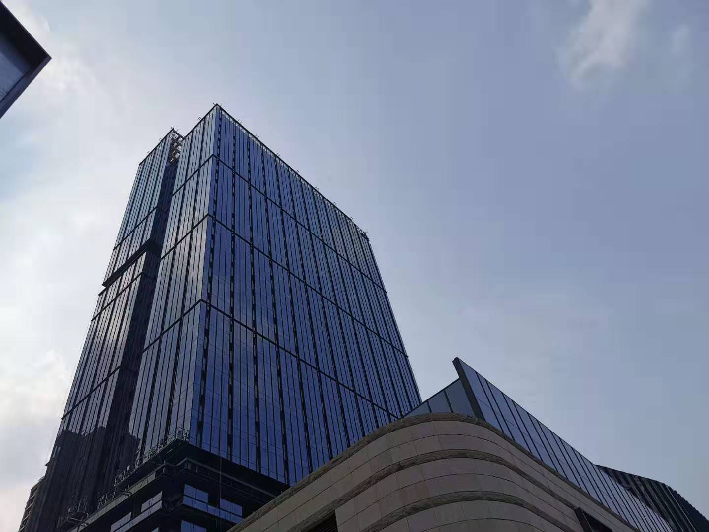 173708645.jpg